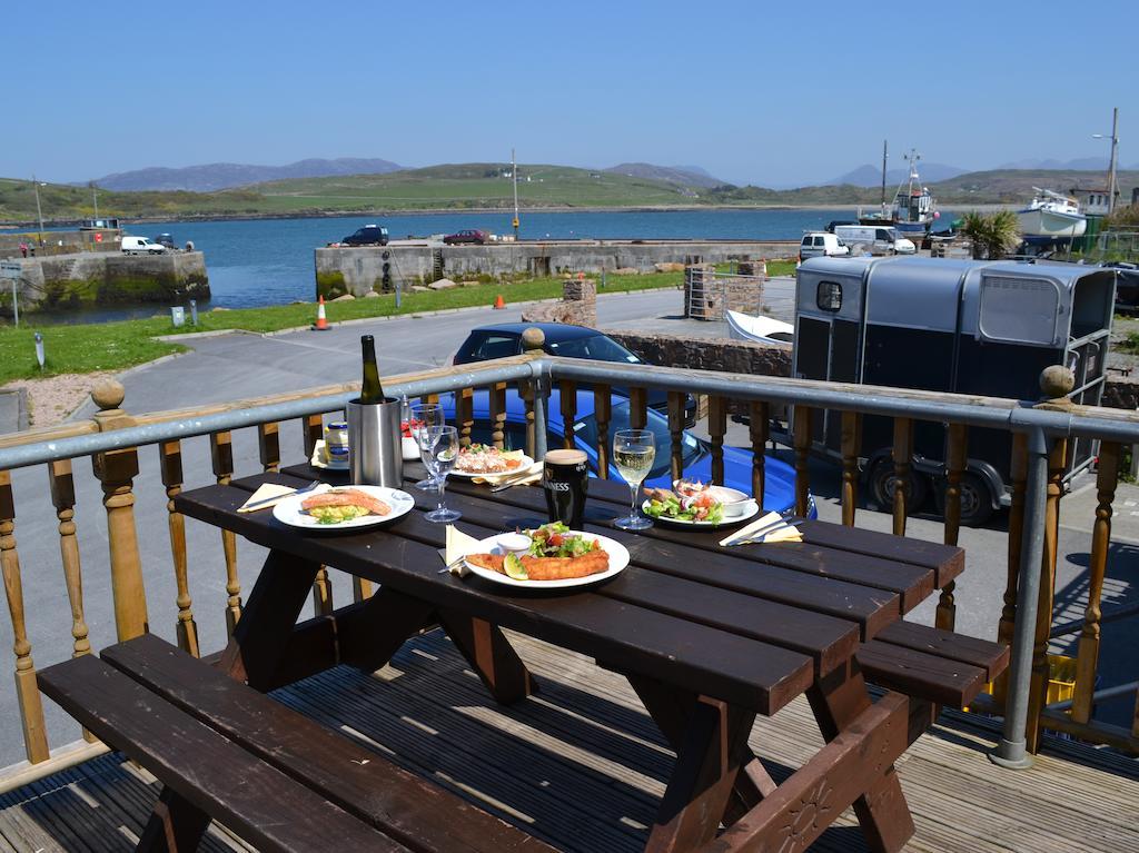 Oliver'S Seafood Bar, Bed & Breakfast Cleggan Eksteriør bilde