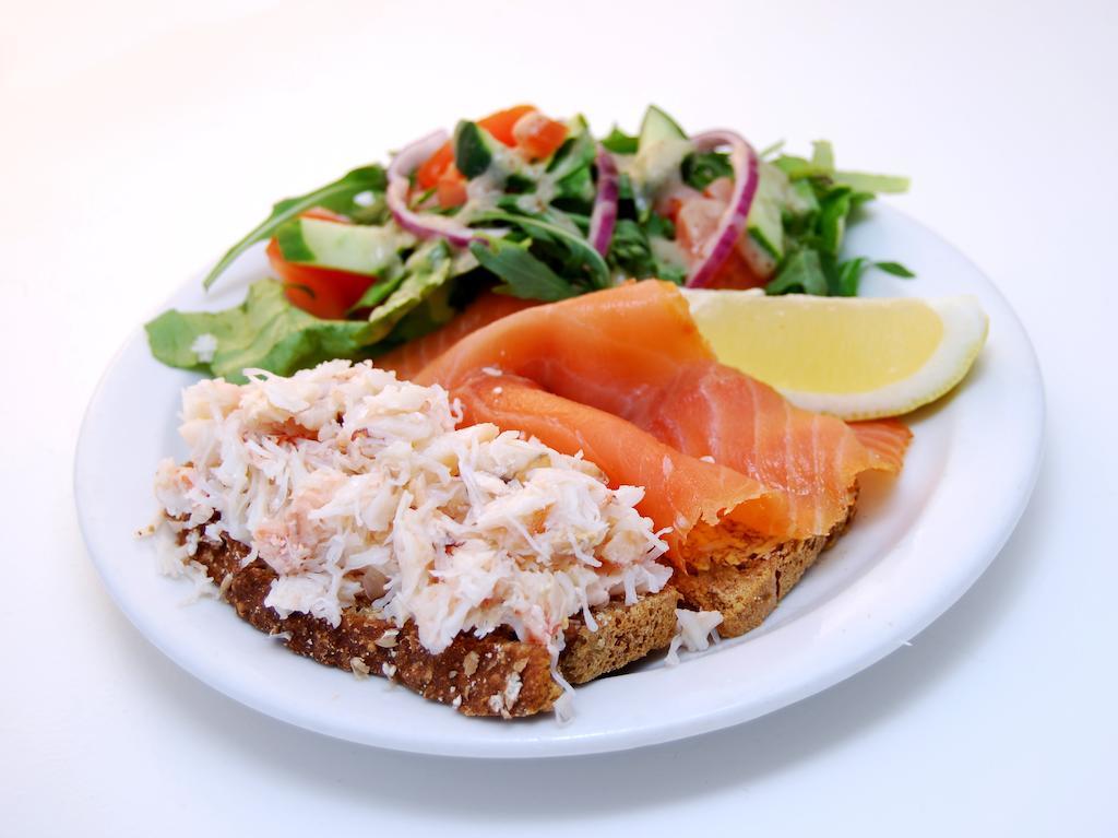 Oliver'S Seafood Bar, Bed & Breakfast Cleggan Eksteriør bilde